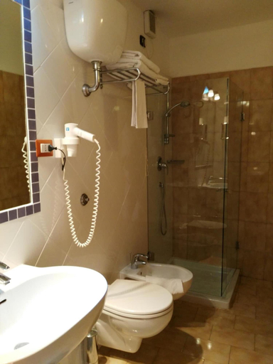 Bathroom 5, La Sirenetta Park Hotel, Messina