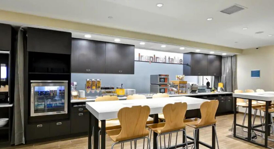 Food & Drinks 5, Home2 Suites By Hilton Maumee Toledo, Lucas