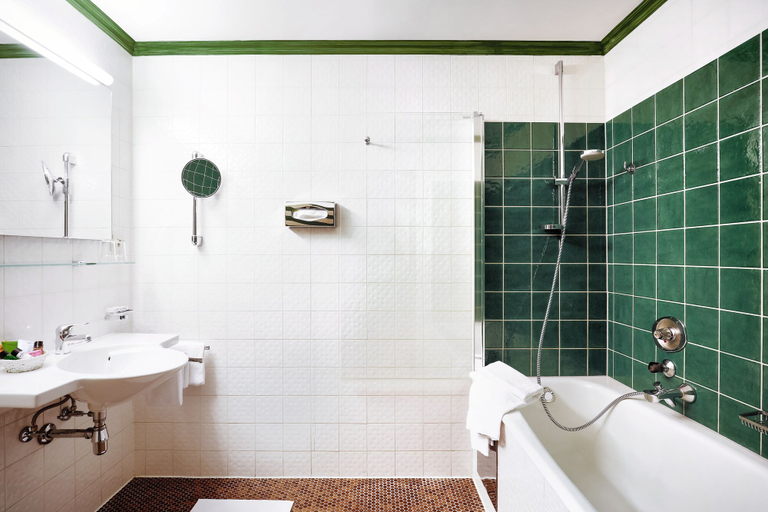 Bathroom 5, Hotel Schrofenstein, Landeck