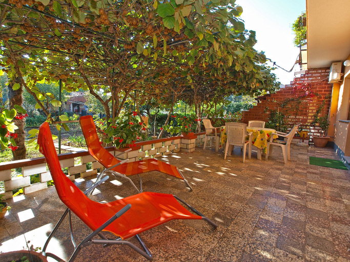 Others 5, Apartment 933, Fažana