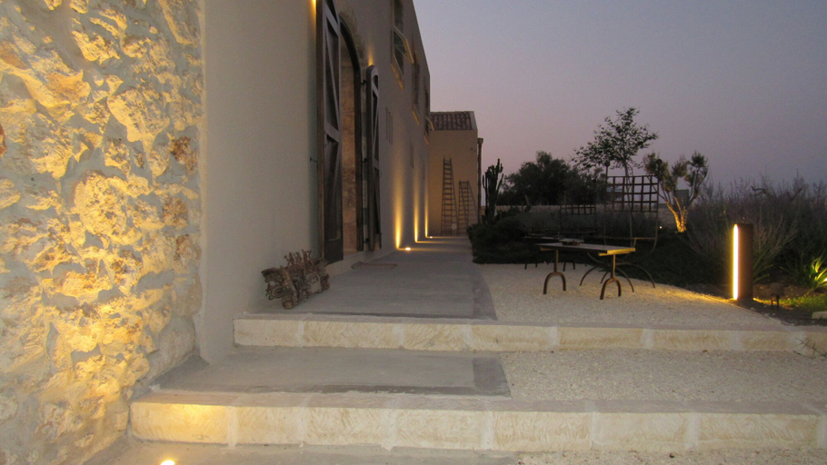 Exterior & Views 2, Scilla Maris Charming Suites-Restaurant, Syracuse
