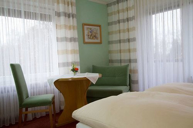 Bedroom 3, Landgasthof Allerparadies, Celle