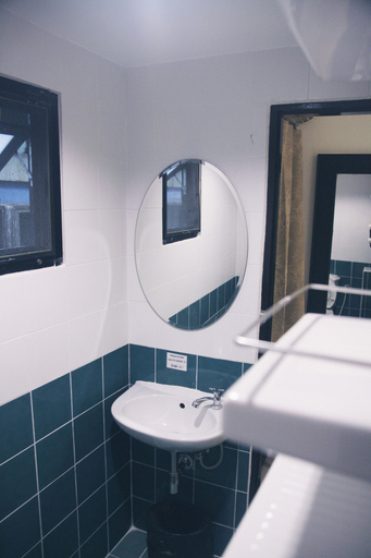 Bathroom 4, Erawan House, Phra Nakhon
