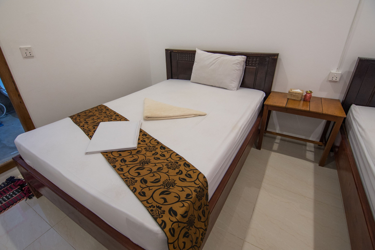 Bedroom 2, Golden Ganesha Villa - Hostel, Siem Reap