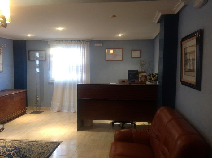 Others 5, Hostal San Froilan, León