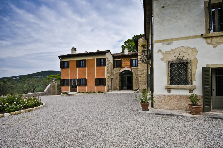 Exterior & Views 2, Relais Villa Ambrosetti, Verona