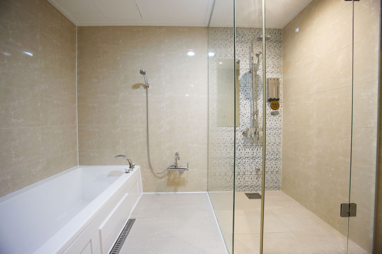 Bathroom 5, Hotel Cullinan Yongin, Yongin