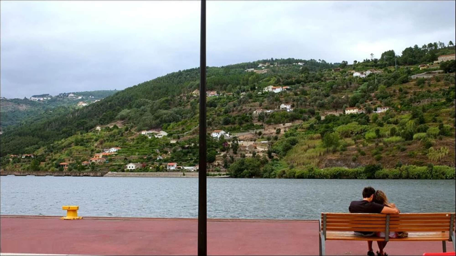 Exterior & Views 16