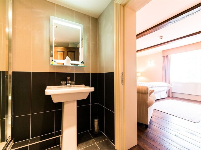 Bathroom 3, The Nags Head Inn, Powys