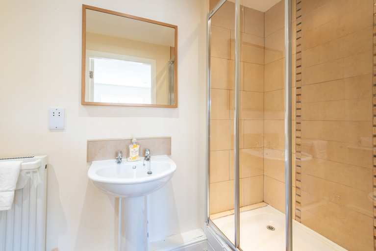 Bathroom 3, Apartment 11, Nottinghamshire