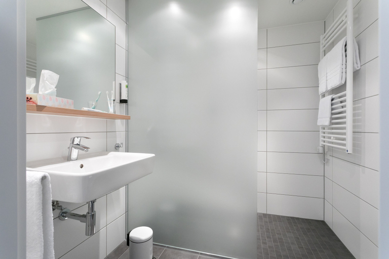 Bathroom 5, Hotel Kern, Reutlingen