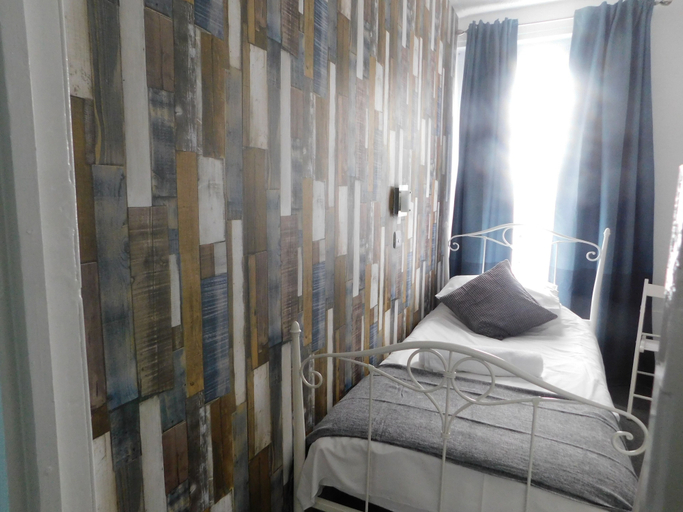 Bedroom 3, St Weonards Hotel, Torbay