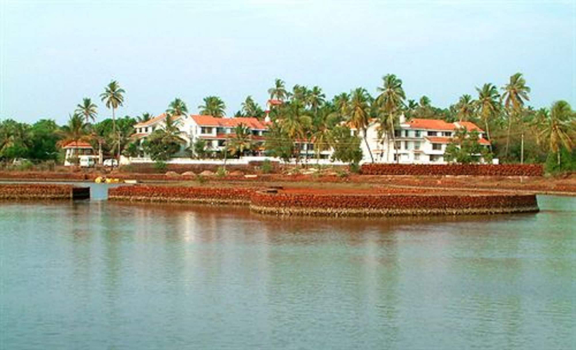 Exterior & Views 2, Resort Lagoa Azul, North Goa