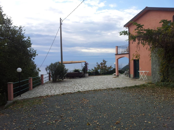 Exterior & Views 2, Agriturismo l'Ulivo e il Mare, Genova
