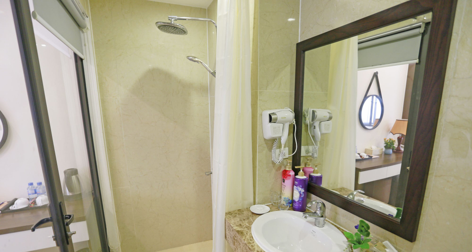 Bathroom 4, K Business 2 Hotel My Dinh, Từ Liêm