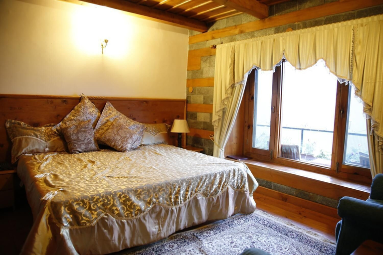 Bedroom 4, Himalayan Kothi Kais, Kullu