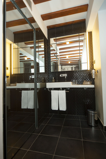 Bathroom 5, Posada del León de Oro Boutique Hotel, Madrid