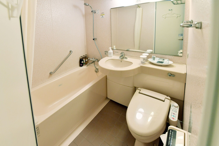 Bathroom 5, Richmond Hotel Hamamatsu, Hamamatsu