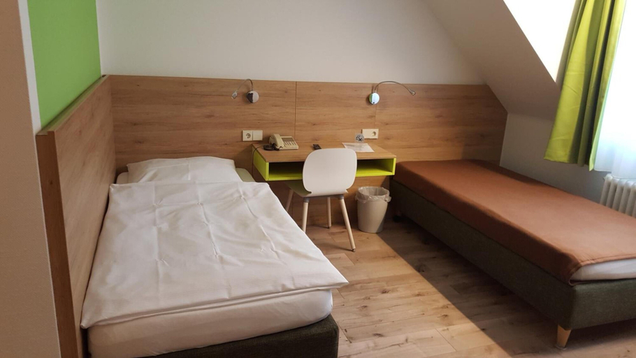 Bedroom 3, Gästehaus Ruh, Freiburg im Breisgau