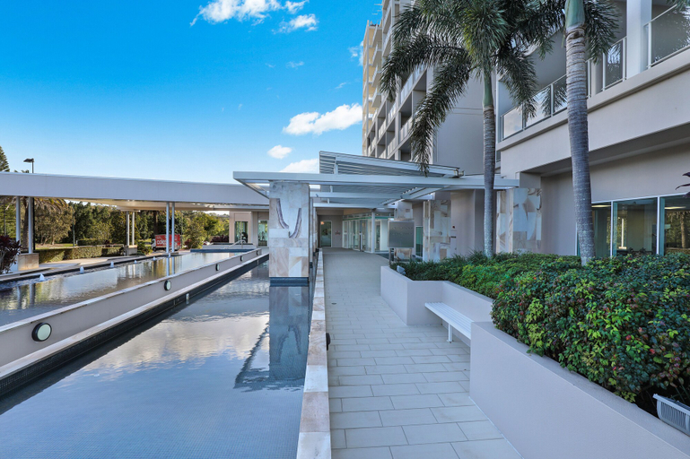 Sport & Beauty 2, Pelican Waters Resort, Caloundra - Caloundra S.