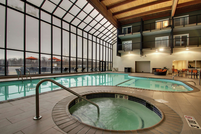 Sport & Beauty 3, DoubleTree by Hilton Mt. Vernon, Jefferson