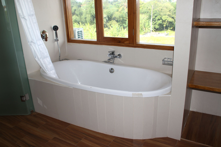 Bathroom 3, Canggu Suites, Badung
