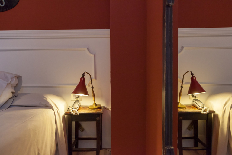 Bedroom 4, Hotel Maximilian, Verona