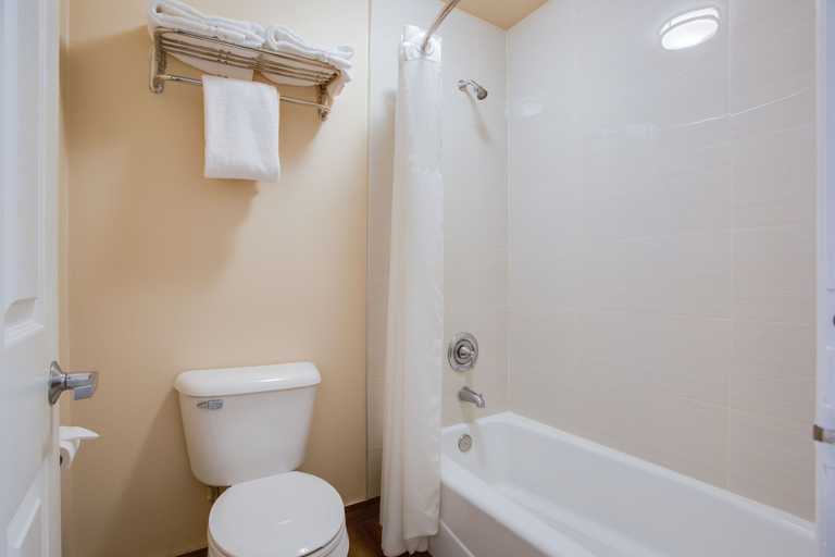 Bathroom 4, Abby's Anaheimer Inn, Orange