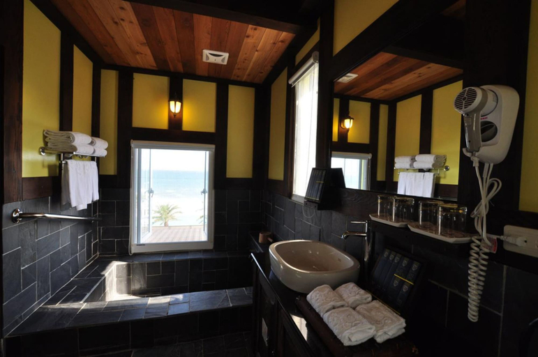 Bathroom 4, Stuart Villa, Hualien