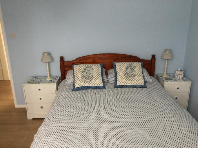 Bedroom 2, Lakeside Guest House, Dorset