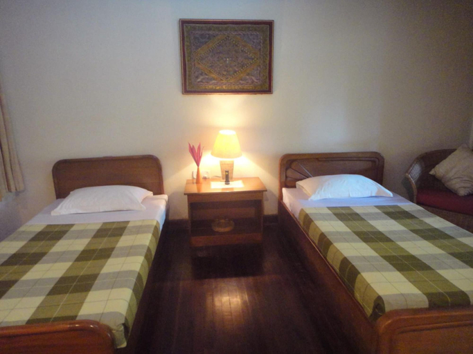 Bedroom 3, Golden Sunrise Hotel, Thaton