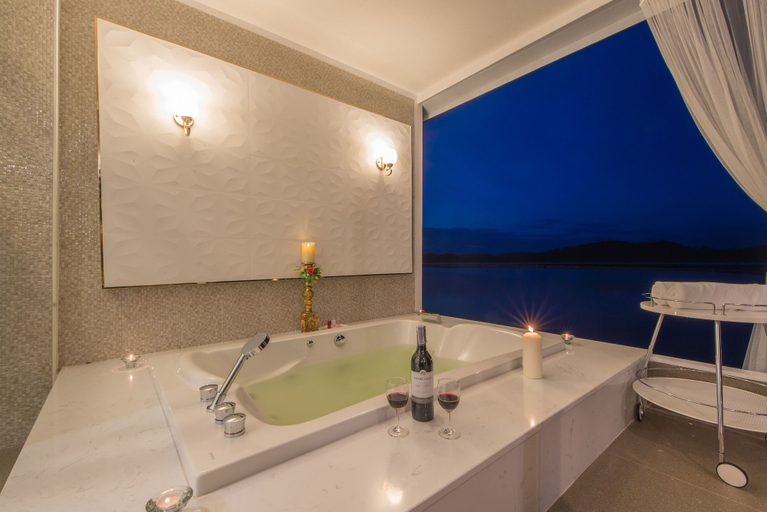 Bathroom 4, Raya Buri Resort, Si Sawat