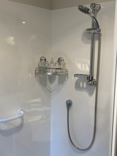 Bathroom 4, Whakaipo Lodge, Taupo