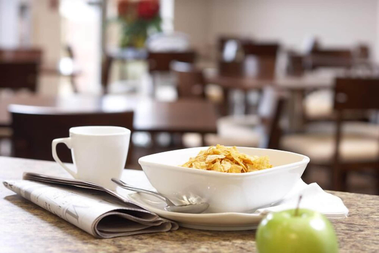 Food & Drinks 5, Comfort Inn & Suites Surrey, Greater Vancouver