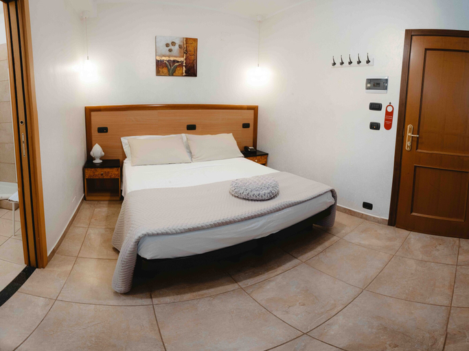 Bedroom 2, Hotel Accord Le Rose, Taranto