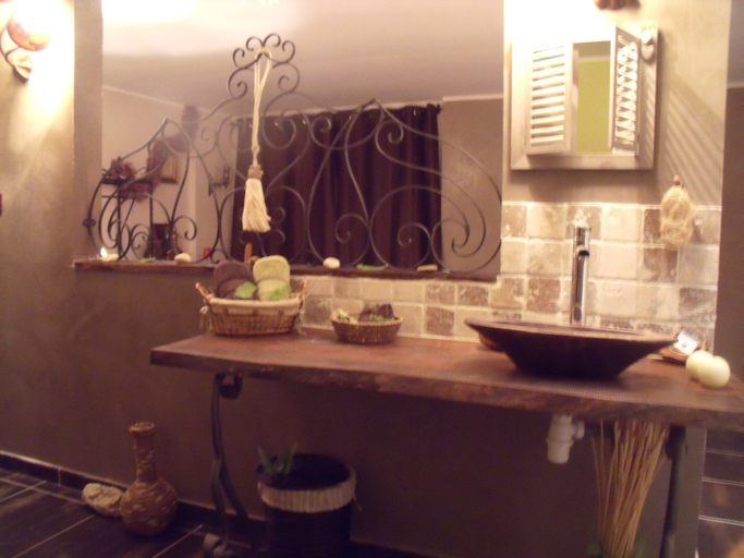 Bathroom 5, Secret d'une nuit, Nord