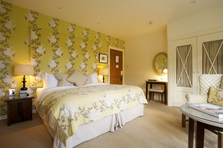 Bedroom 3, Hare And Hounds Hotel, Gloucestershire
