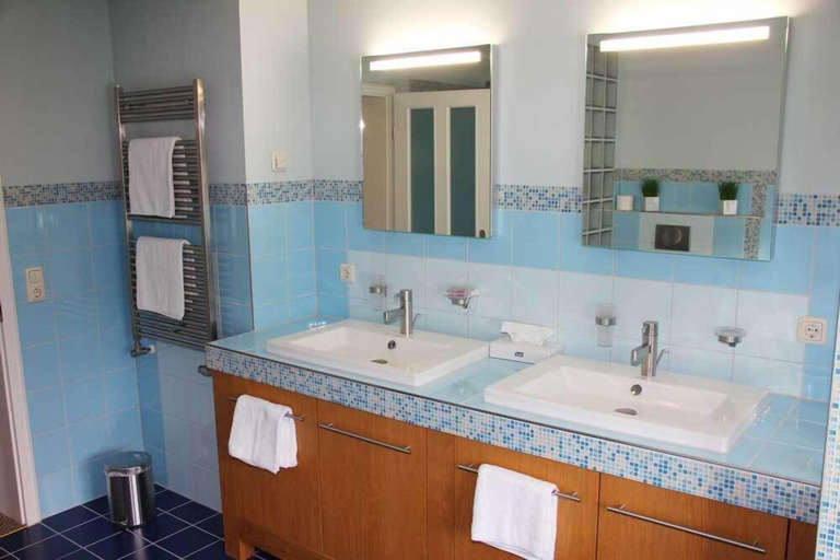 Bathroom 5, Café & Hotel Daheim, Hildburghausen