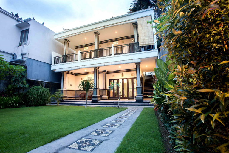 Exterior & Views 1, Wingsu Guest House, Badung