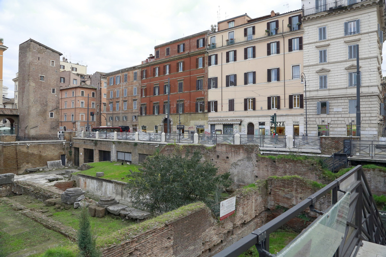 Exterior & Views 2, Residenza Gens Julia, Rome