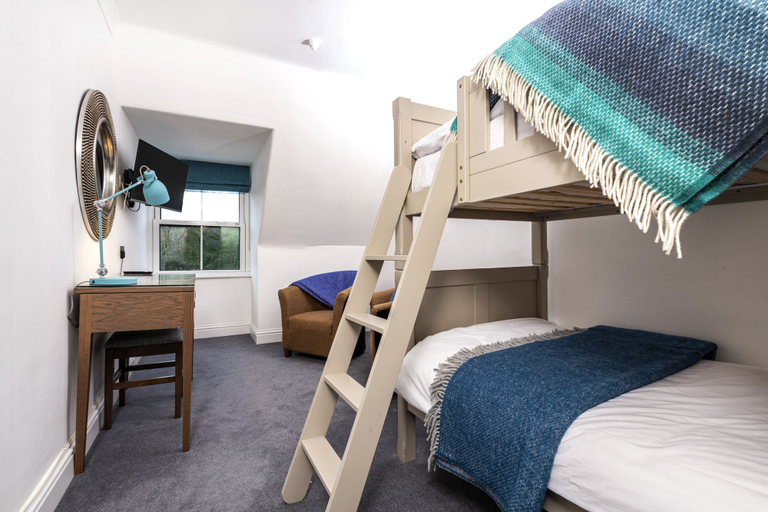 Bedroom 2, Skeabost House Hotel, Highland