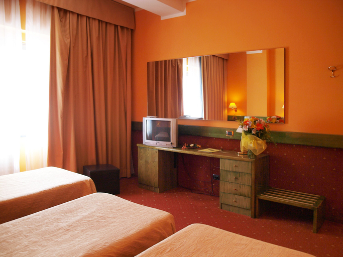 Bedroom 3, Euro Hotel, Piacenza