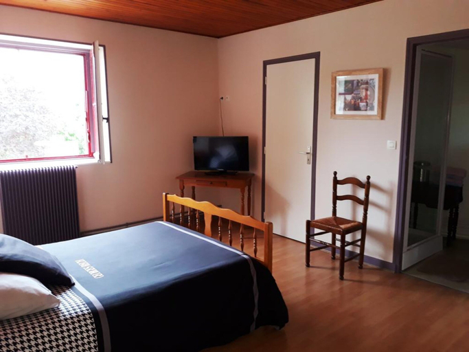 Bedroom 4, Auberge Saint Aubin, Allier