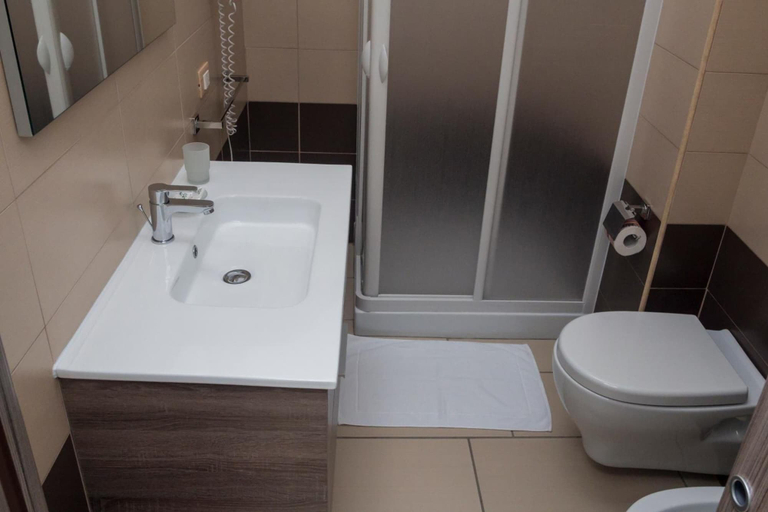 Bathroom 3, Holiday Affittacamere, Cosenza