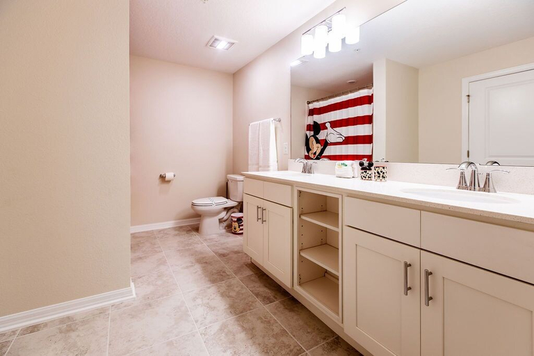 Bathroom 4, Storey Lake 3 Bedroom Apartment, Osceola
