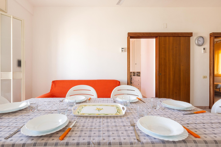 Room 5, 1930 Residence La Primula, Taranto