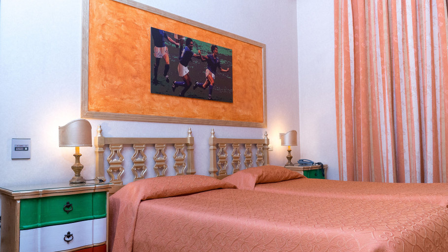 Bedroom 3, Admiral Hotel, Milano