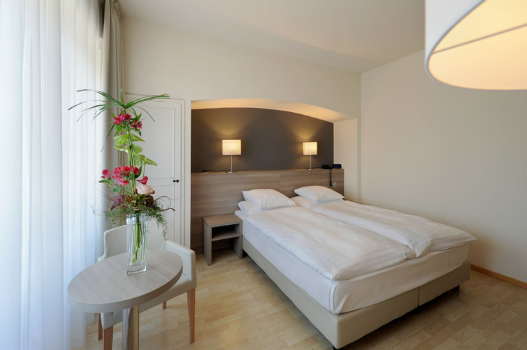 Bedroom 3, Hotel De La Rose, La Sarine