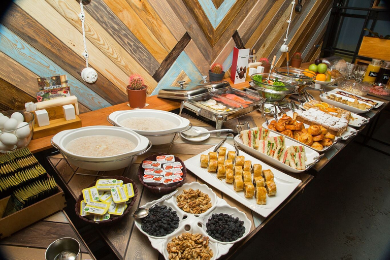 Food & Drinks 5, Mildom Premium Hotel, Almaty