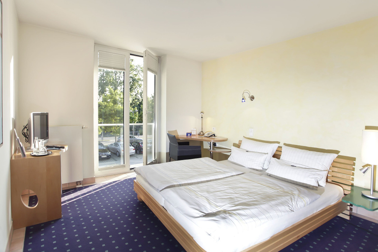 Bedroom 4, Hotel Watthalden, Karlsruhe